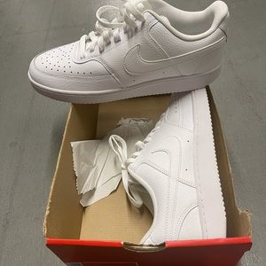 Nike court vision Lou size w11.5 M10